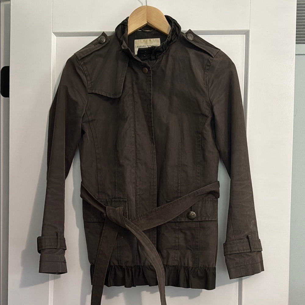 Banana Republic women’s Brown Belted Jacket